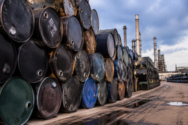 Evening digest: Oil stays above $100, Warsh moves closer to leading Fed