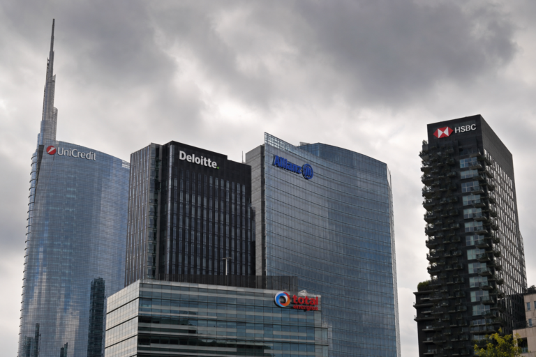 Energy and banks lift European earnings despite Middle East war concerns